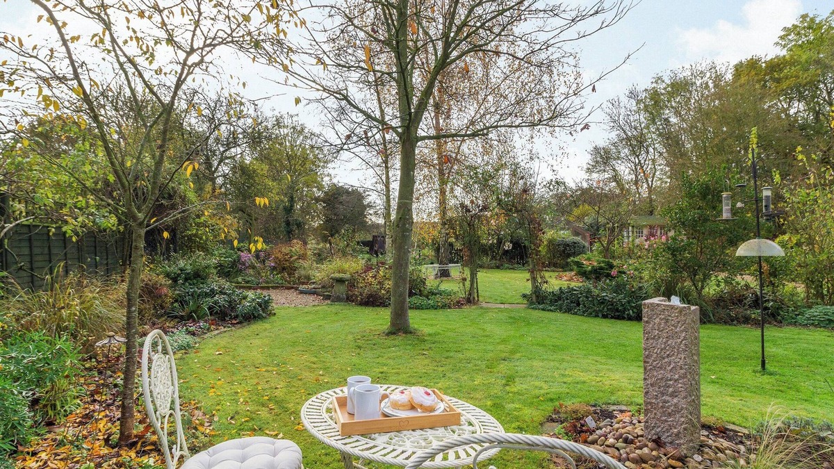 Martlesham Heath Cottage | 1 bedroom accommodation in Clopton Nr Woodbridge