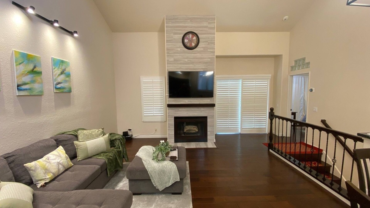 University City House | 1 Bedroom 1 Bath Townhouse in UTC Area
