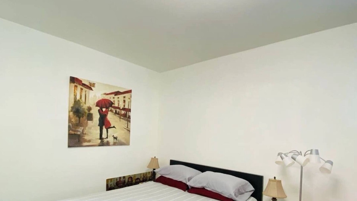 Arcadia House | 1 bedroom 1 bathroom parking private entrance safe in Arcadia CA, pet friendly.
