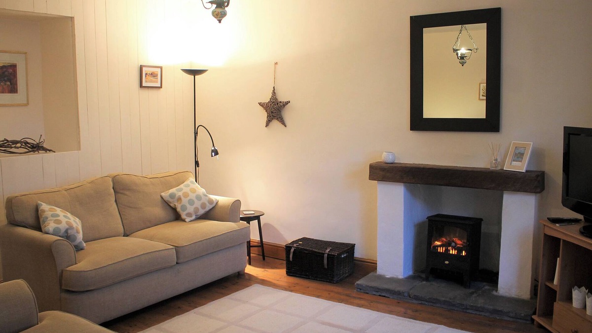 Lindale Cottage | 1 bedroom accommodation in Lindale, near Grange-over-Sands