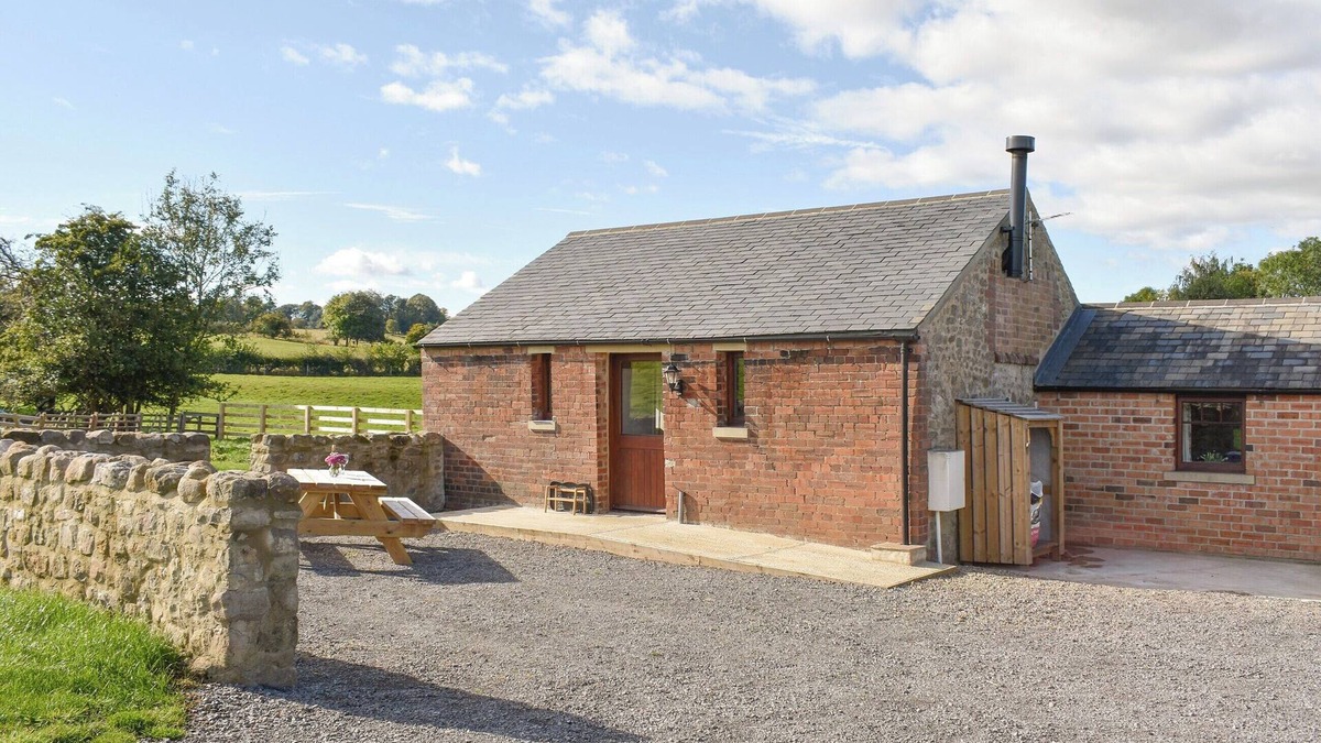 Newton le Willows Cottage | 1 bedroom accommodation in Newton Le Willows