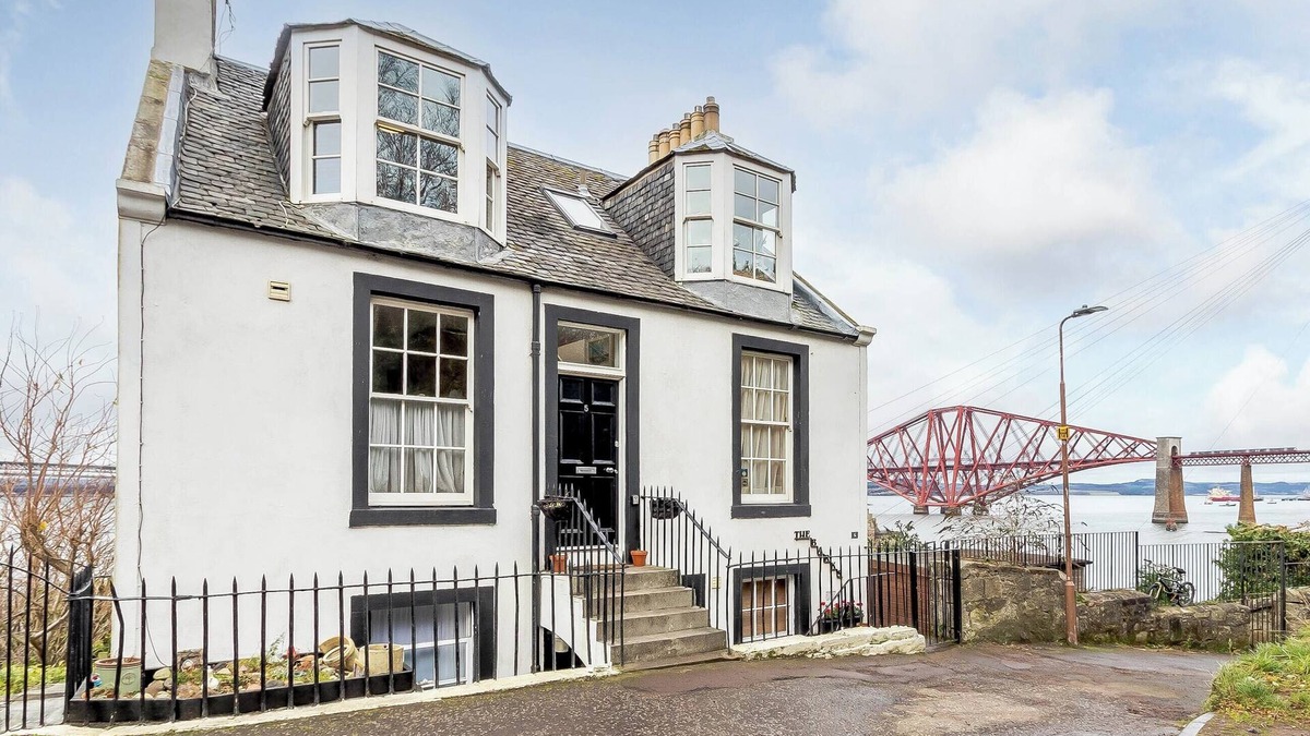 South Queensferry Cottage | 1 bedroom accommodation in South Queensferry