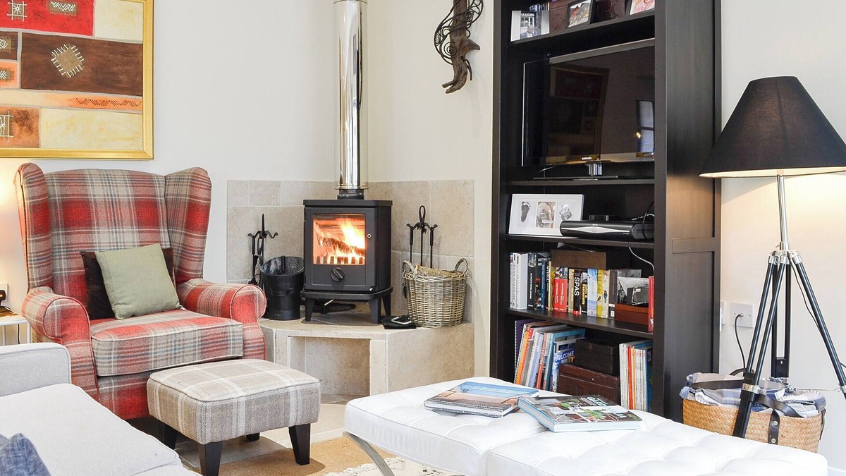 Murthly Cottage | 1 bedroom accommodation in Fairylea Cottage
