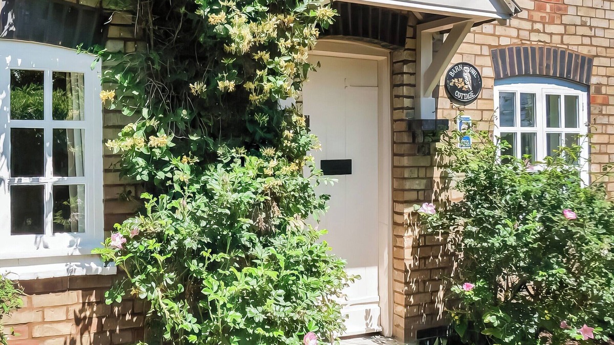 Aston-le-Walls Cottage | 1 bedroom accommodation in Offchurch, near Leamington Spa