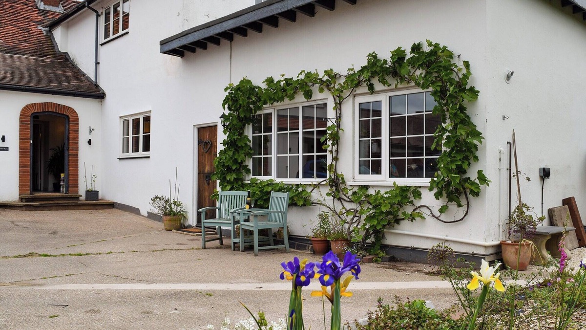 Lillington Cottage | 1 bedroom accommodation in Leamington Spa