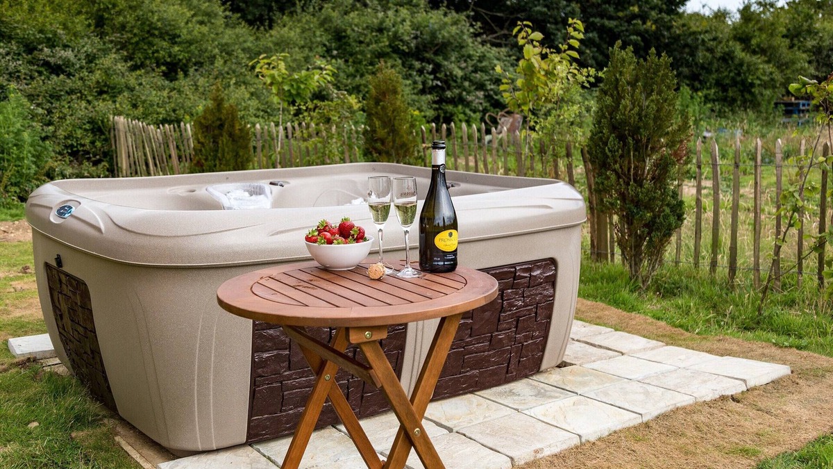 Ryde RV Rental | 1 bedroom accommodation in Wootton Bridge