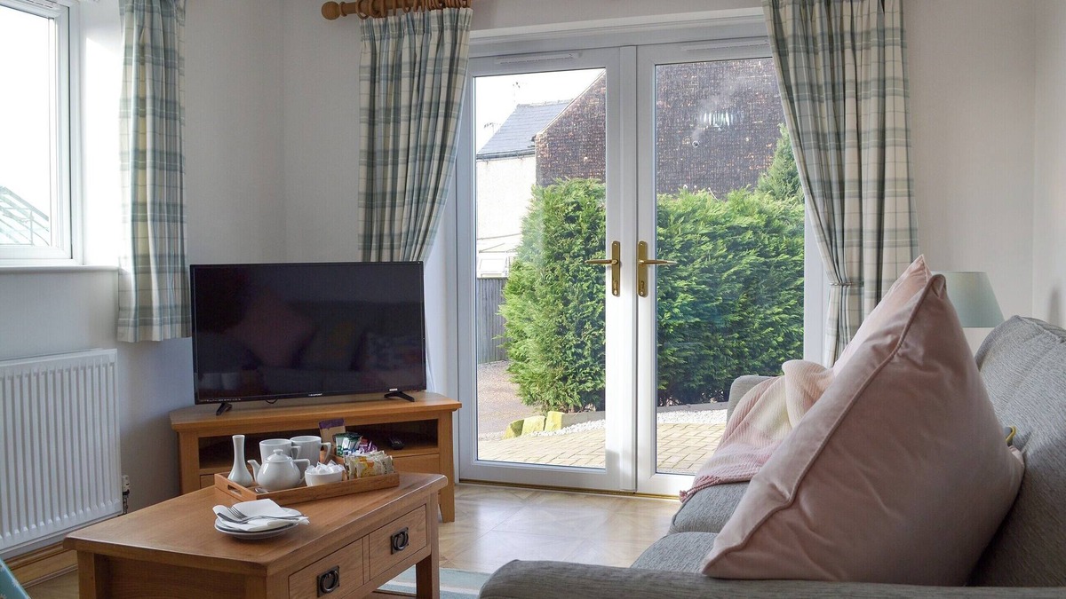 Ault Hucknall Cottage | 1 bedroom accommodation in Clowne, near Chesterfield