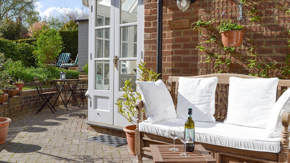Cuckfield Cottage | 1 bedroom accommodation in Cuckfield, near Haywards Heath