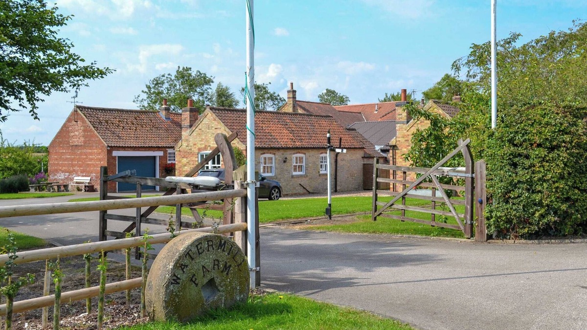 Kirkby Green Cottage | 1 bedroom accommodation in Kirkby Green