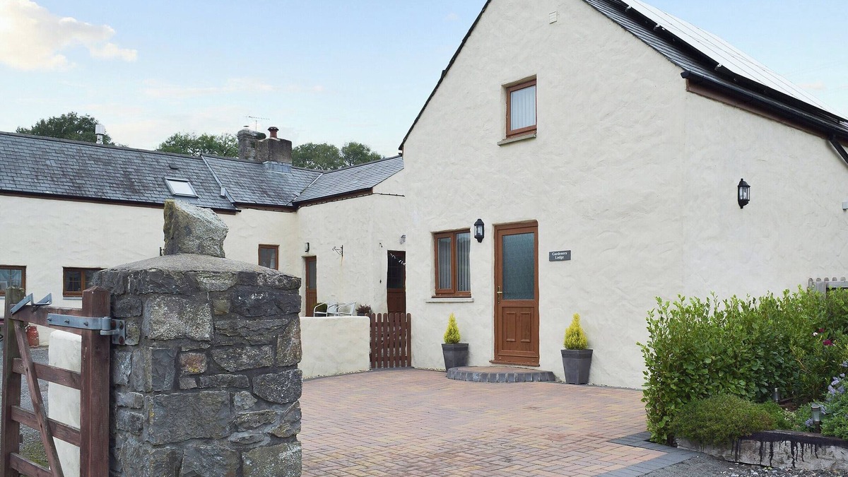 Pembroke Cottage | 1 bedroom accommodation in near Pembroke
