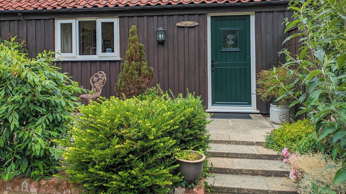 Thorpe Market Cottage | 1 bedroom accommodation in Thorpe Market