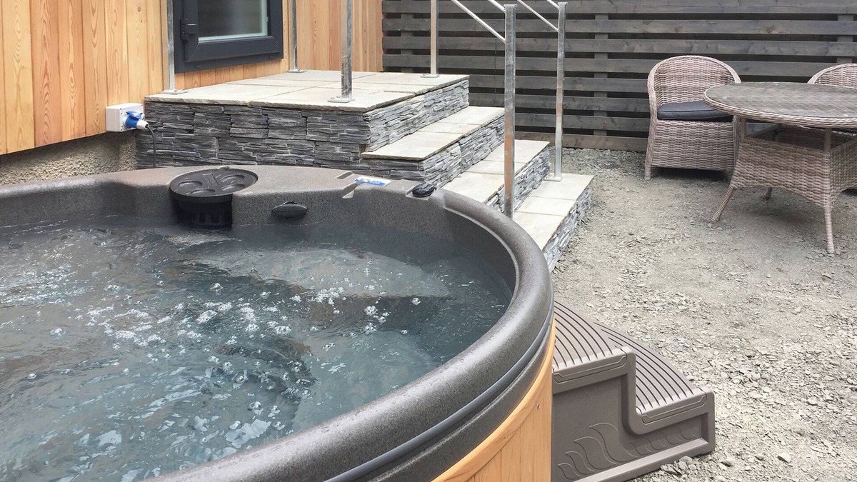 Allithwaite Ski Chalet | 1 bedroom accommodation in Allithwaite