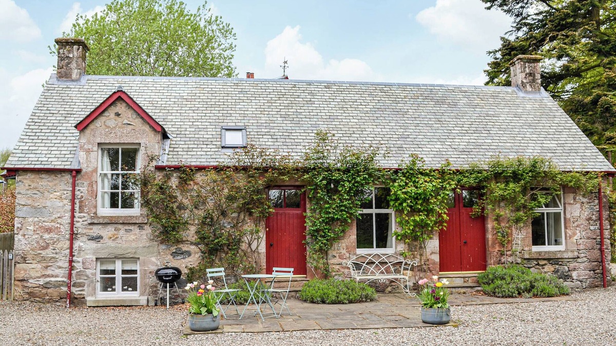 Murthly Cottage | 1 bedroom accommodation in Blairgowrie
