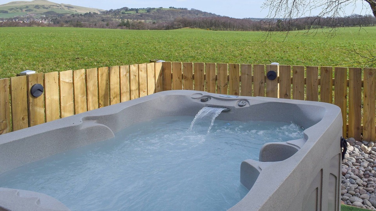 Dunfermline Cottage | 1 bedroom accommodation in Dunfermline