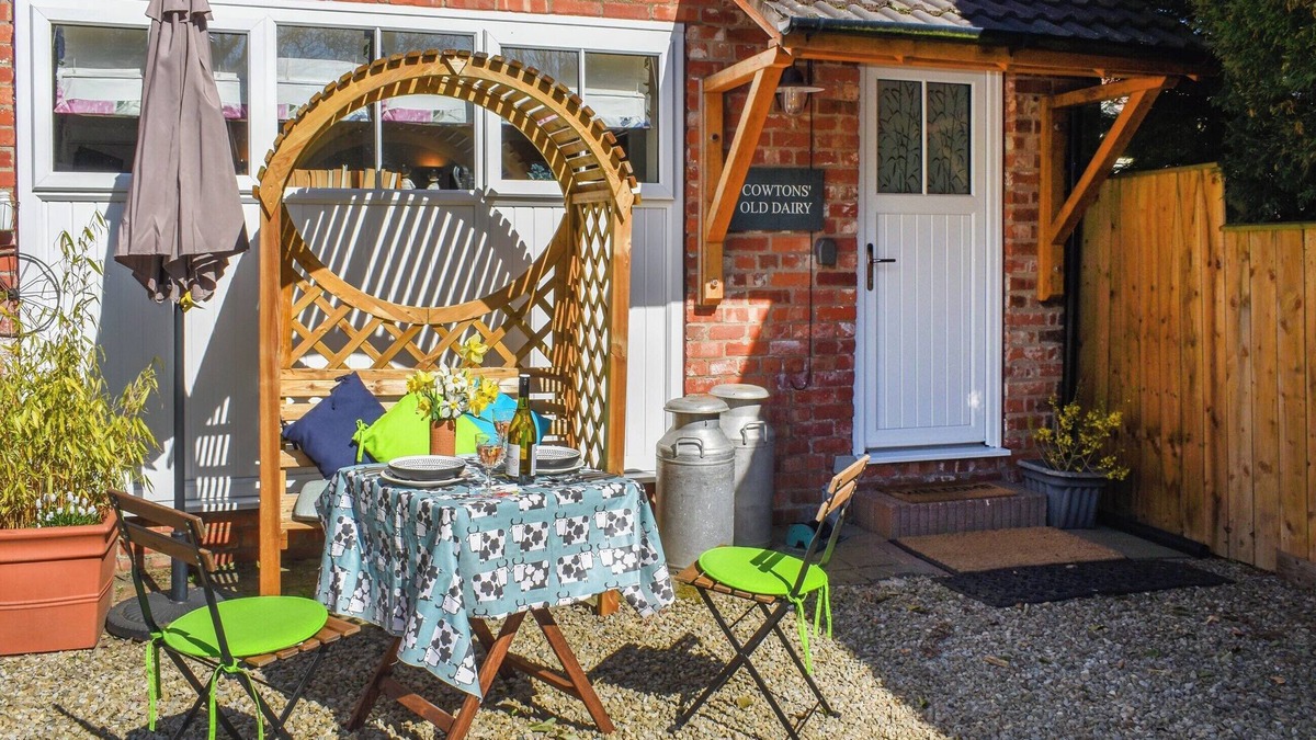 East Cowton Cottage | 1 bedroom accommodation in East Cowton