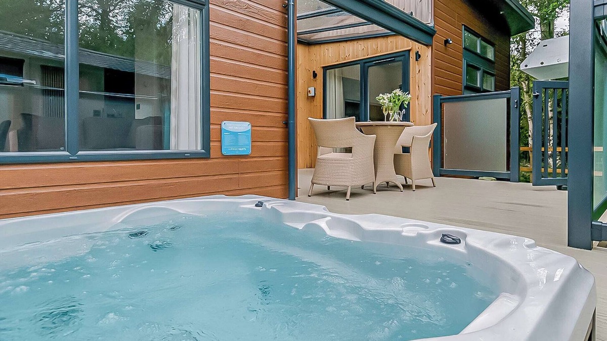 Pentney Ski Chalet | 1 bedroom accommodation in Pentney, King&rsquo;s Lynn