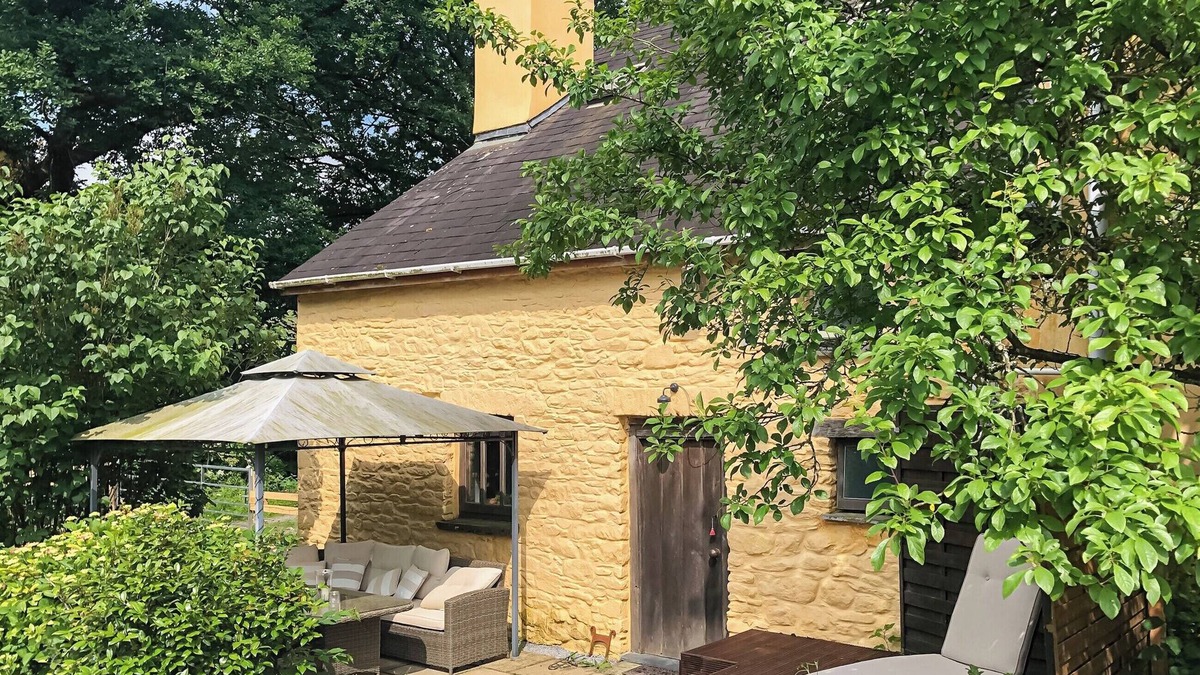 Pont-ar-gothi Cottage | 1 bedroom accommodation in Nantgaredig