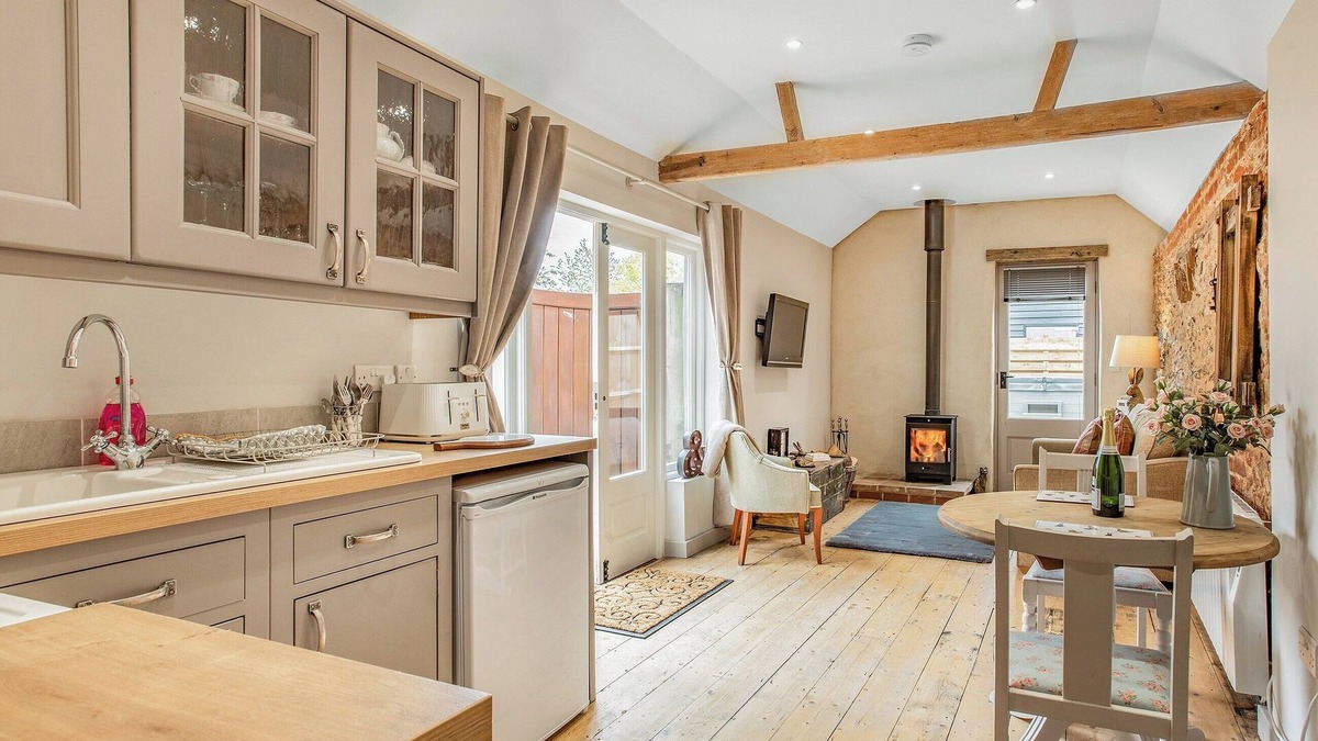 Foxley Cottage | 1 bedroom accommodation in Bawdeswell