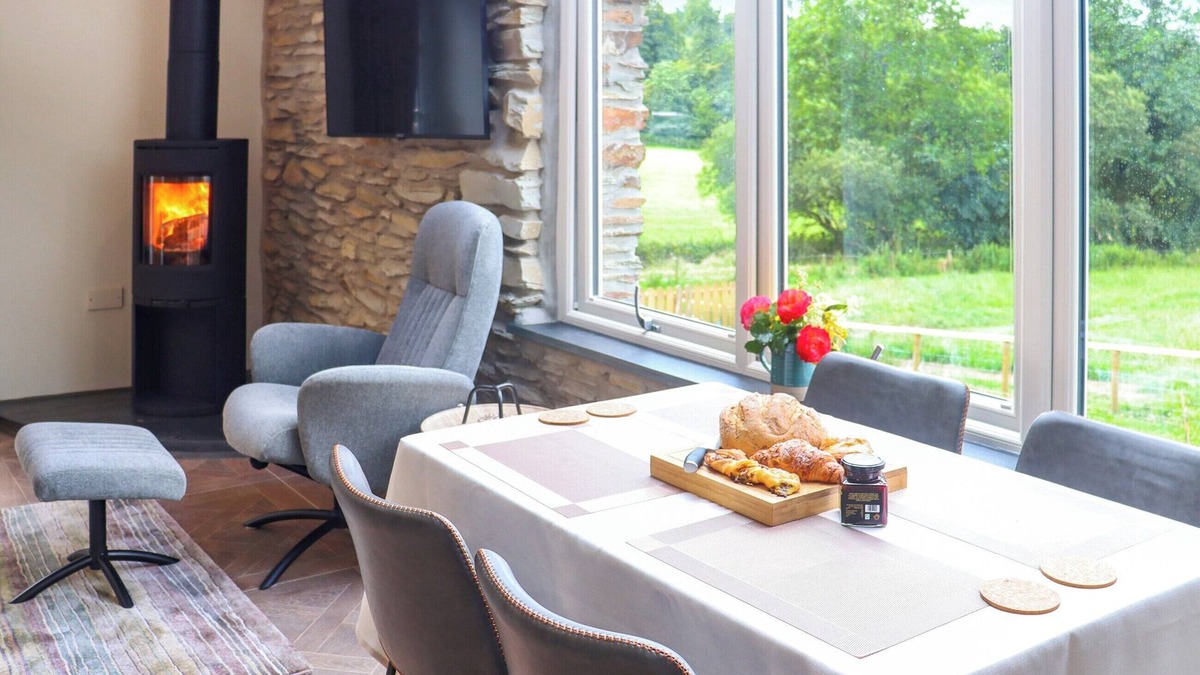 Clynderwen Cottage | 1 bedroom accommodation in Clynderwen, near Preseli Hills