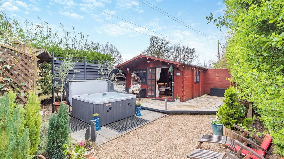 Birch Cottage | 1 bedroom accommodation in Easthorpe, near Colchester