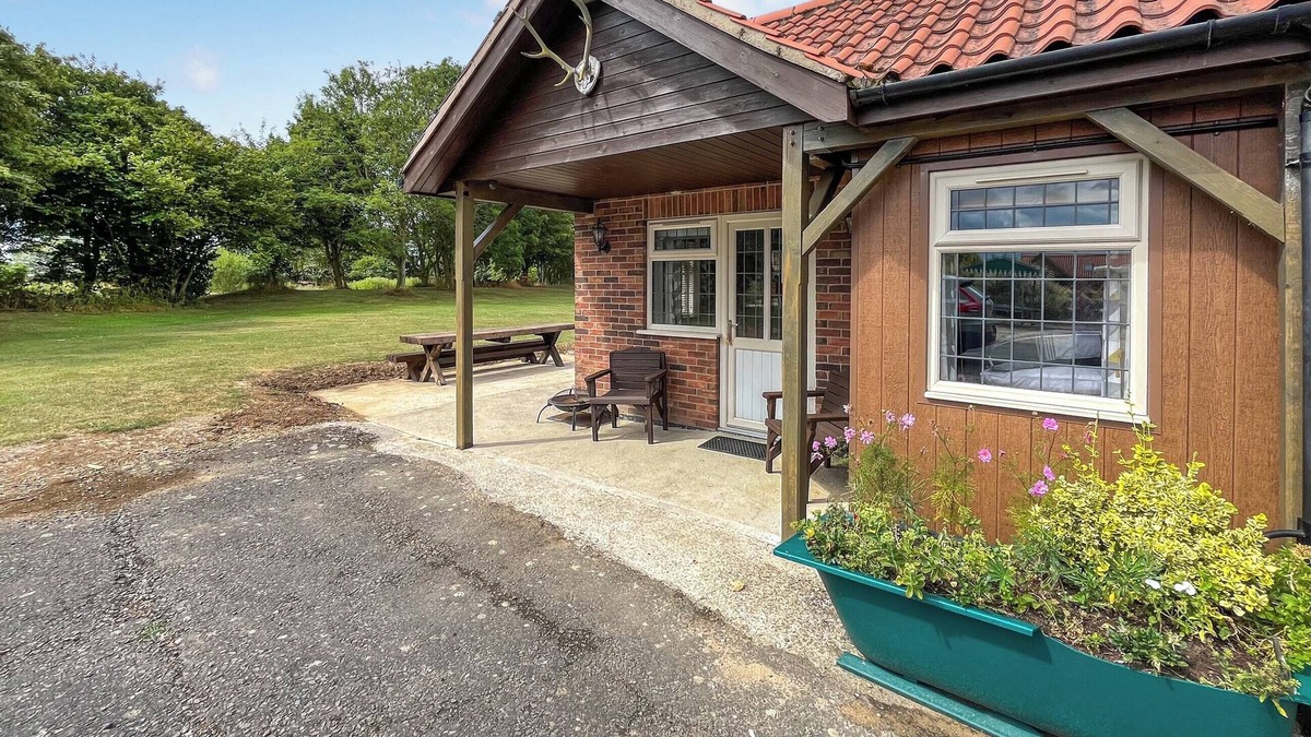 Keal Cotes Cottage | 1 bedroom accommodation in Keal Cotes
