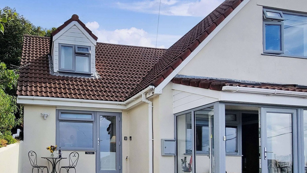 Portishead Cottage | 1 bedroom accommodation in Portishead