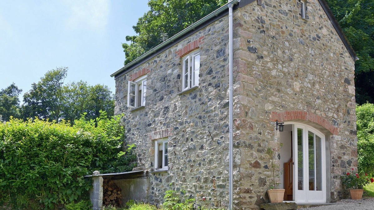 South Brent Cottage | 1 bedroom accommodation in South Brent