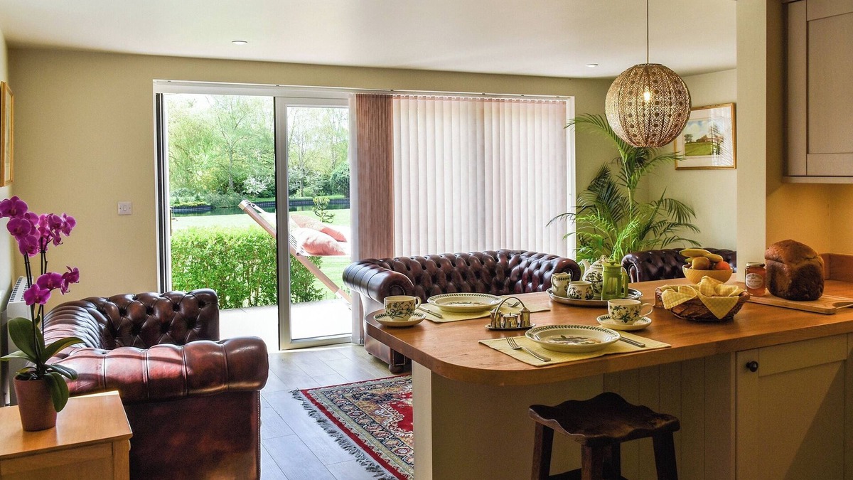 Strumpshaw Cottage | 1 bedroom accommodation in Strumpshaw, near Norwich