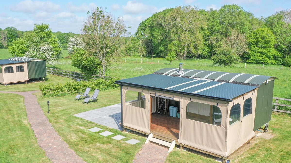 Alresford Cottage | 1 bedroom accommodation in Bighton, near Ropley