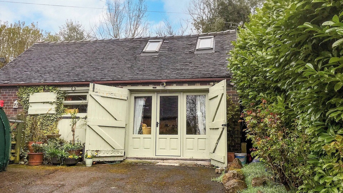 Ellastone Cottage | 1 bedroom accommodation in Ashbourne