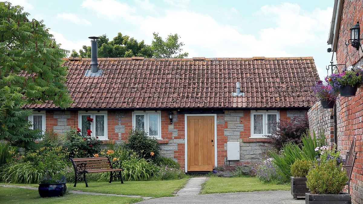 Blackford Cottage | 1 bedroom accommodation in South Barrow, near Yeovil