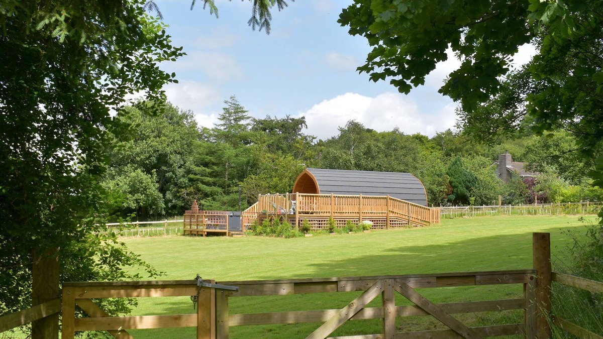 Penicuik Cottage | 1 bedroom accommodation in Leadburn, near West Linton