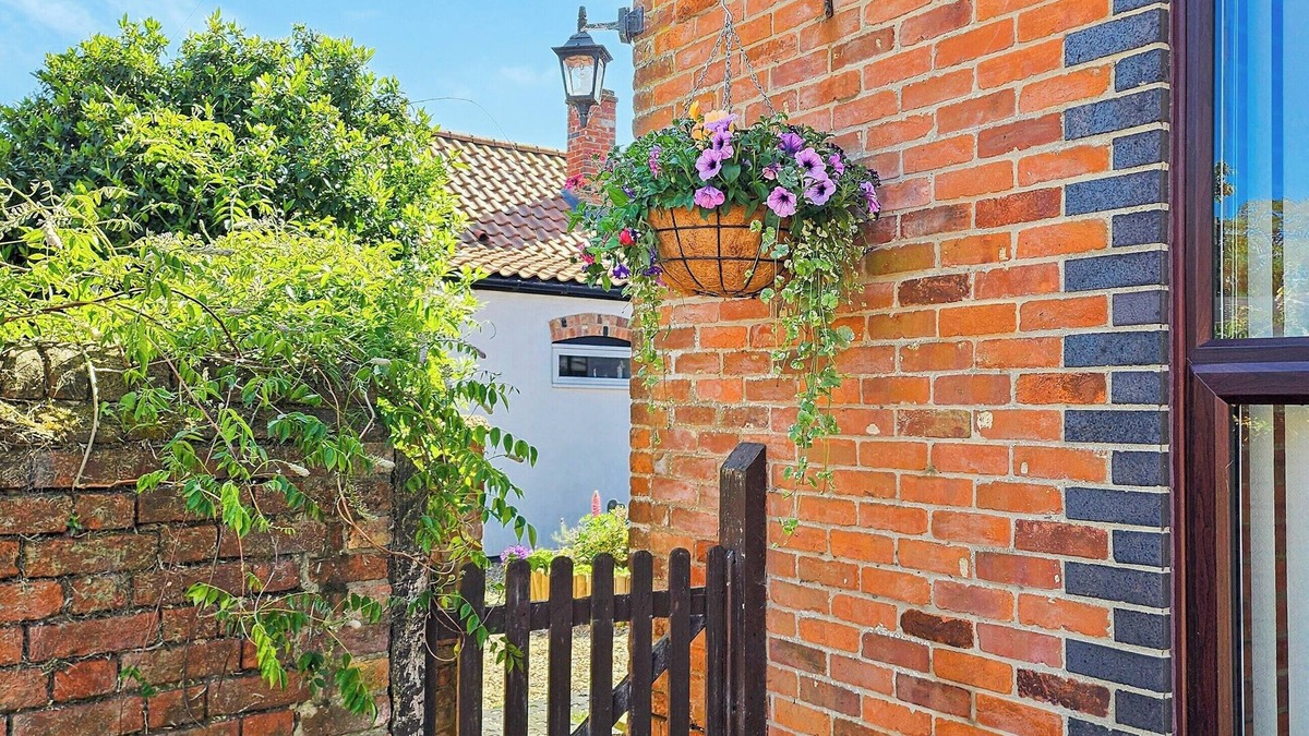 Freethorpe Cottage | 1 bedroom accommodation in Freethorpe