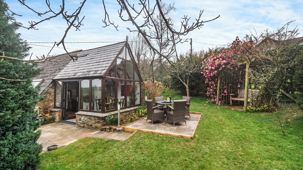 Ermington Cottage | 1 bedroom accommodation in Burraton, near Ivybridge