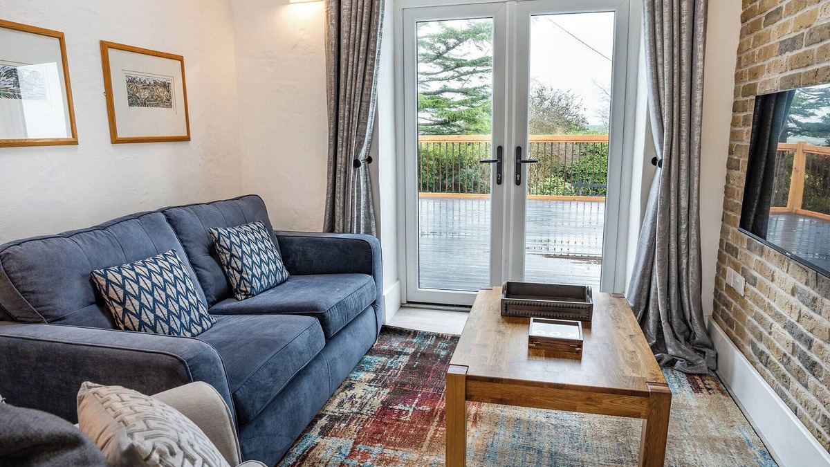Whitland Cottage | 1 bedroom accommodation in Llanboidy