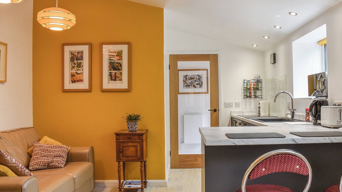Newton Cottage | 1 bedroom accommodation in Porthcawl
