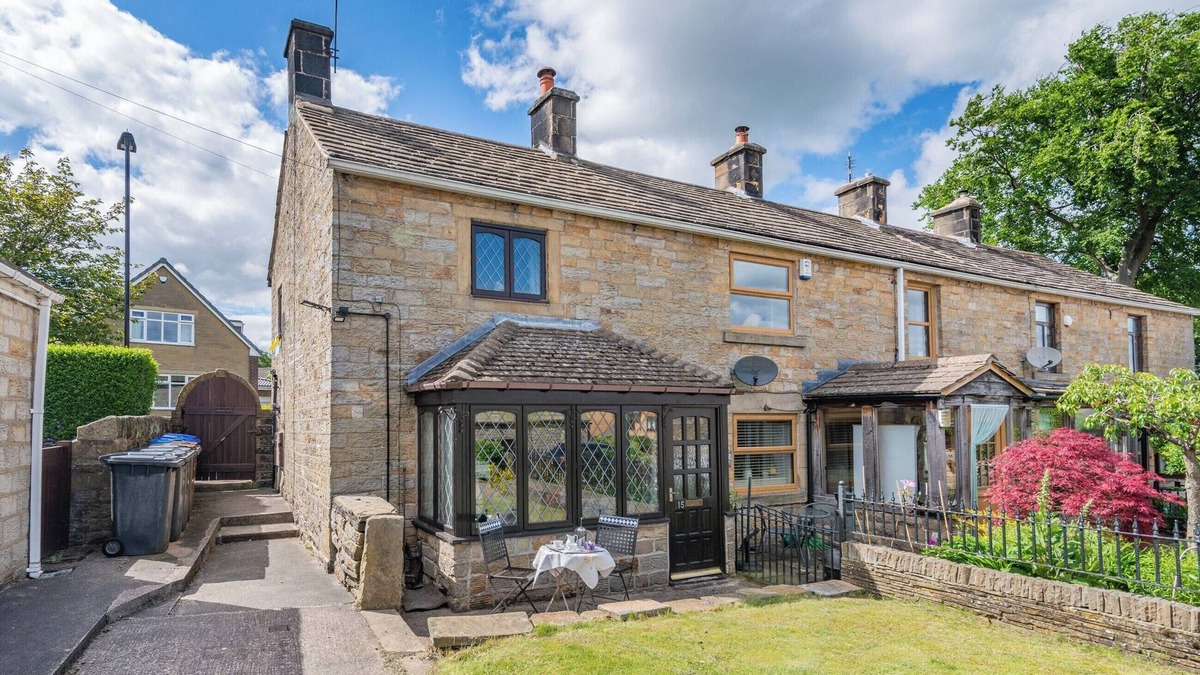 Hoylandswaine Cottage | 1 bedroom accommodation in Sheffield