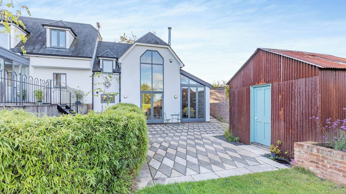 St Michaels Cottage | 1 bedroom accommodation in Tenterden