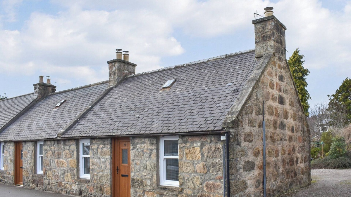 Aberlour Cottage | 1 bedroom accommodation in Aberlour