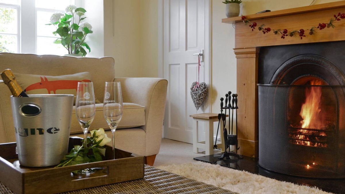 Glenisla Cottage | 1 bedroom accommodation in Kettins, near Blairgowrie