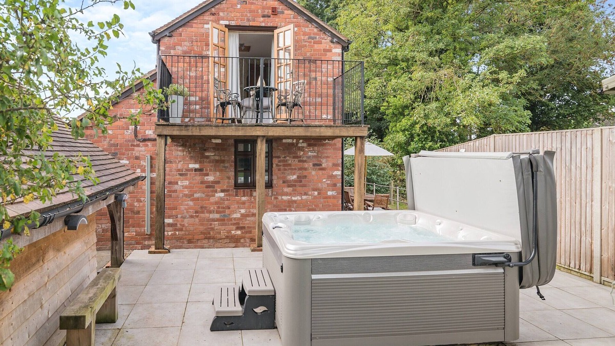 Hereford Cottage | 1 bedroom accommodation in Lugwardine, near Hereford