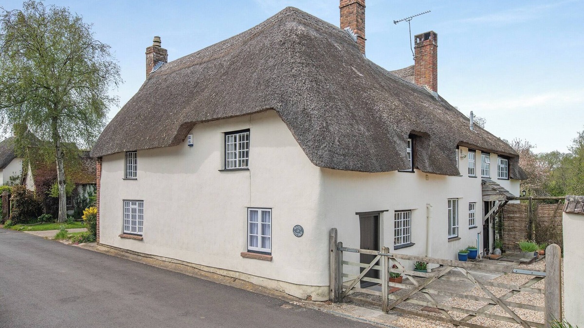 Holworth Cottage | 1 bedroom accommodation in Briantspuddle, near Wareham