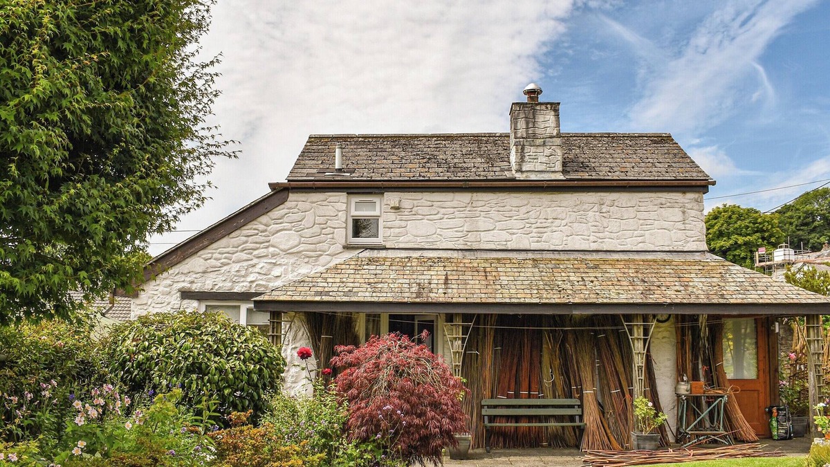 Liskeard Cottage | 1 bedroom accommodation in Crows Nest, near Liskeard