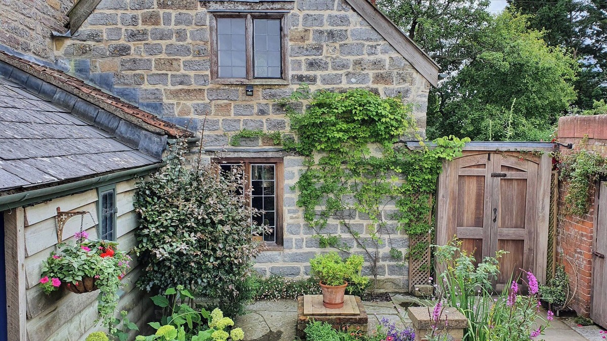 Muchelney Cottage | 1 bedroom accommodation in Midelney