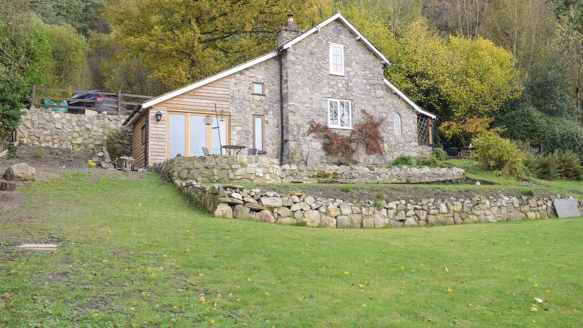 Oswestry Cottage | 1 bedroom accommodation in Llansilin, near Oswestry
