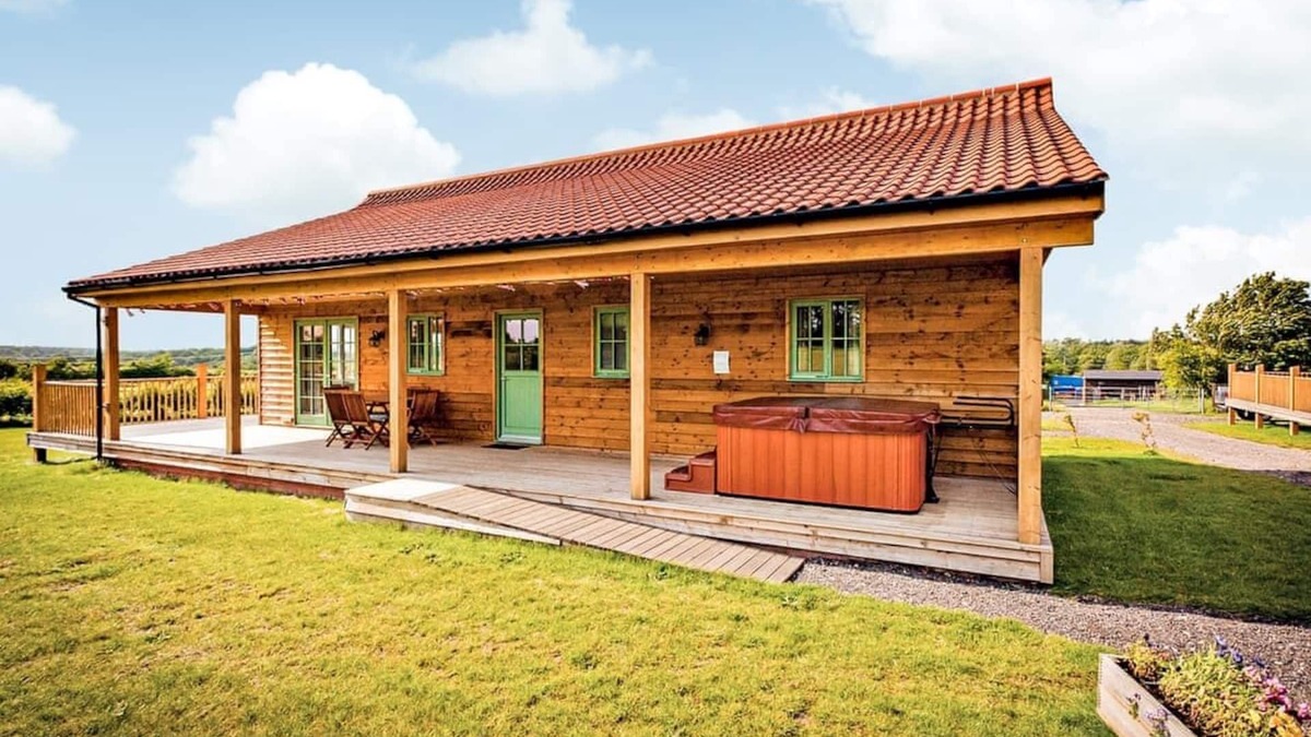 Palgrave Ski Chalet | 1 bedroom accommodation in Palgrave, Diss