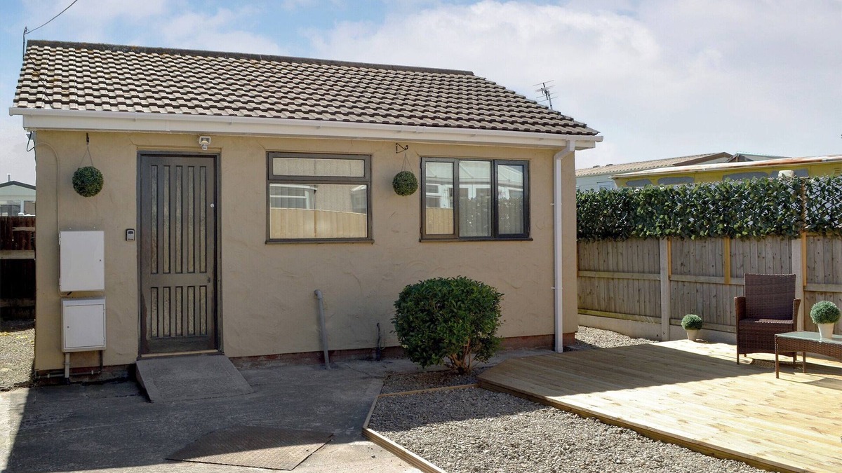 Towyn Cottage | 1 bedroom accommodation in Towyn, near Rhyl