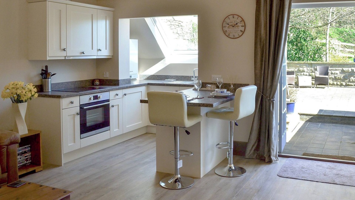 Baslow Cottage | 1 bedroom accommodation in Baslow, near Bakewell