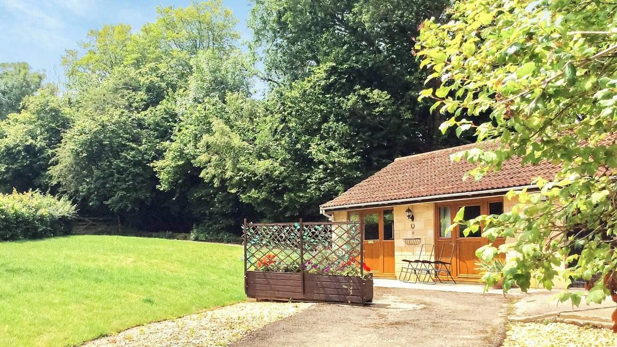 Brympton Cottage | 1 bedroom accommodation in East Coker, near Yeovil