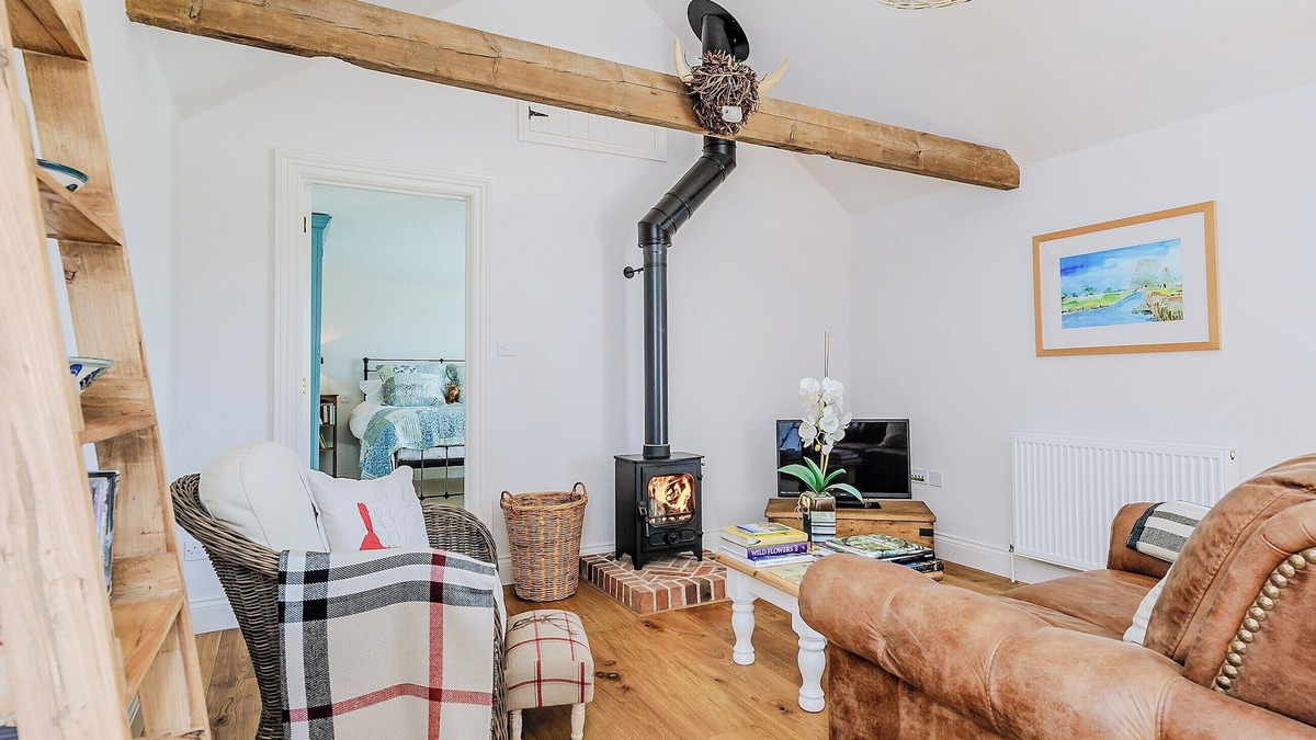 Manningtree Cottage | 1 bedroom accommodation in Lawford